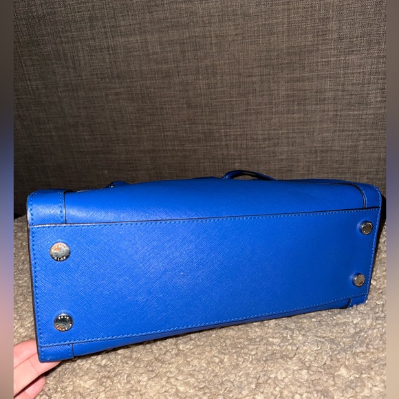 Michael Kors 💙 Blue Saffiano Leather Satchel w/shoulder strap - Picture 5 of 10